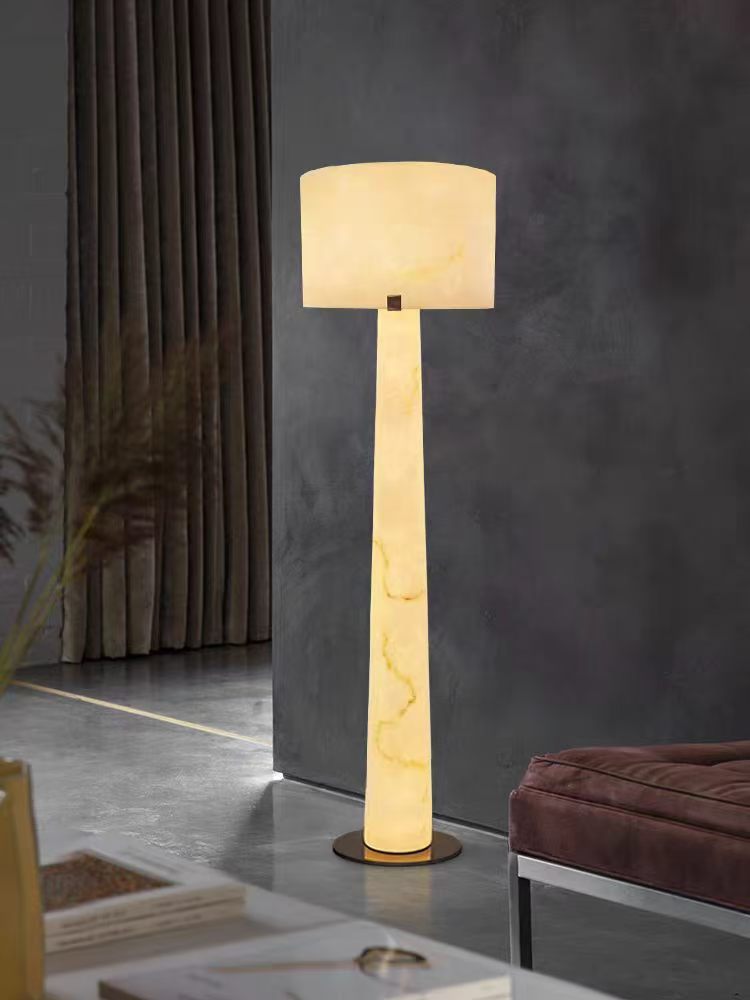 Iseult Lamp