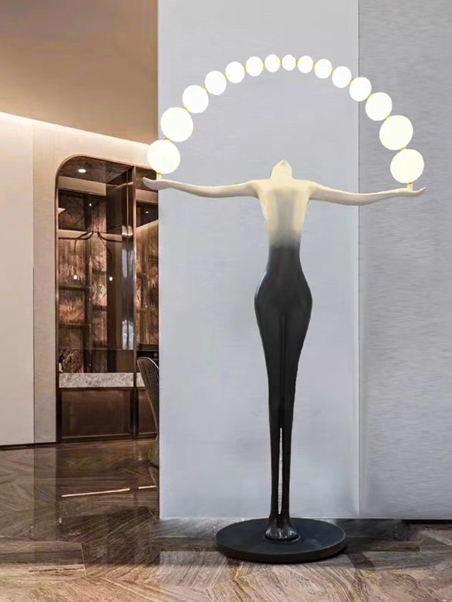 Evania Lamp