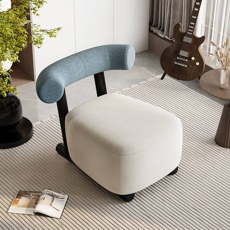 Kumasi Curve Chair
