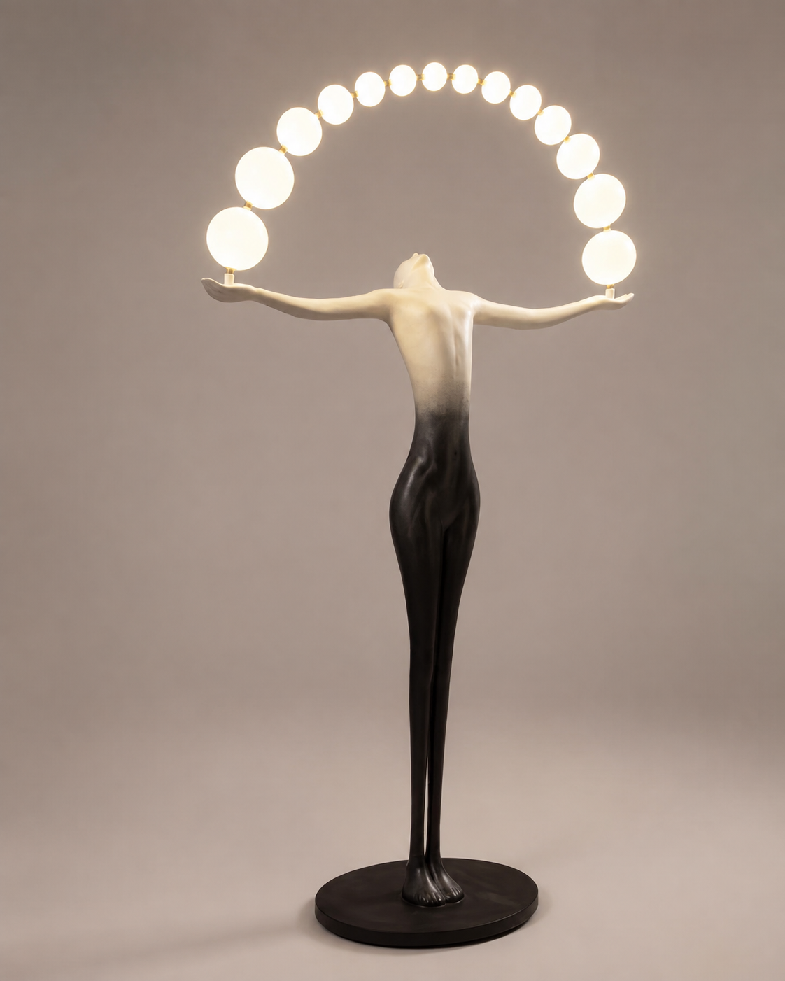 Evania Lamp