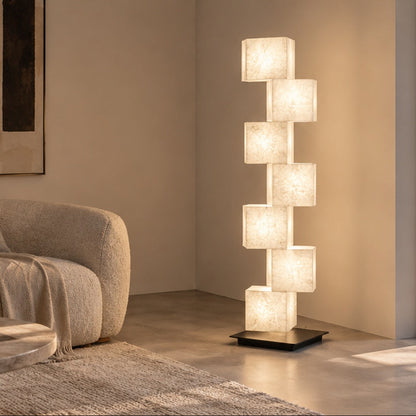 Damaris Lamp